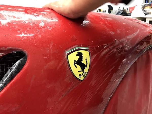 フェラーリ
